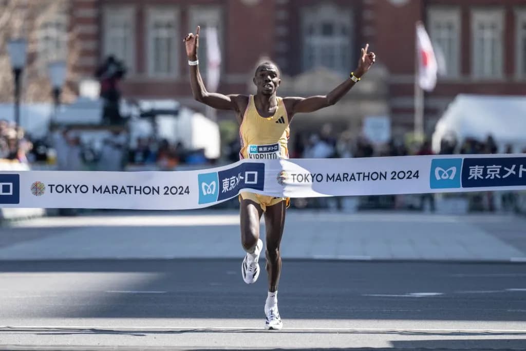 Kiedy maraton w Tokio? Sprawdź datę, trasę i rekordy biegaczy.