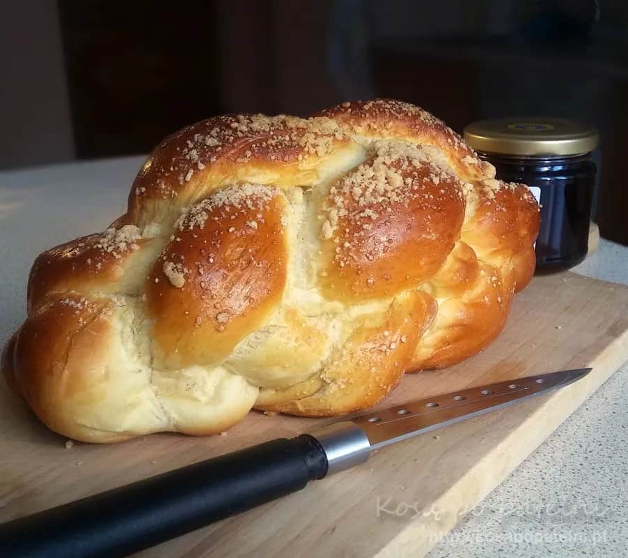 Ile kcal ma chałka? poznaj kaloryczność i wartości odżywcze chałki