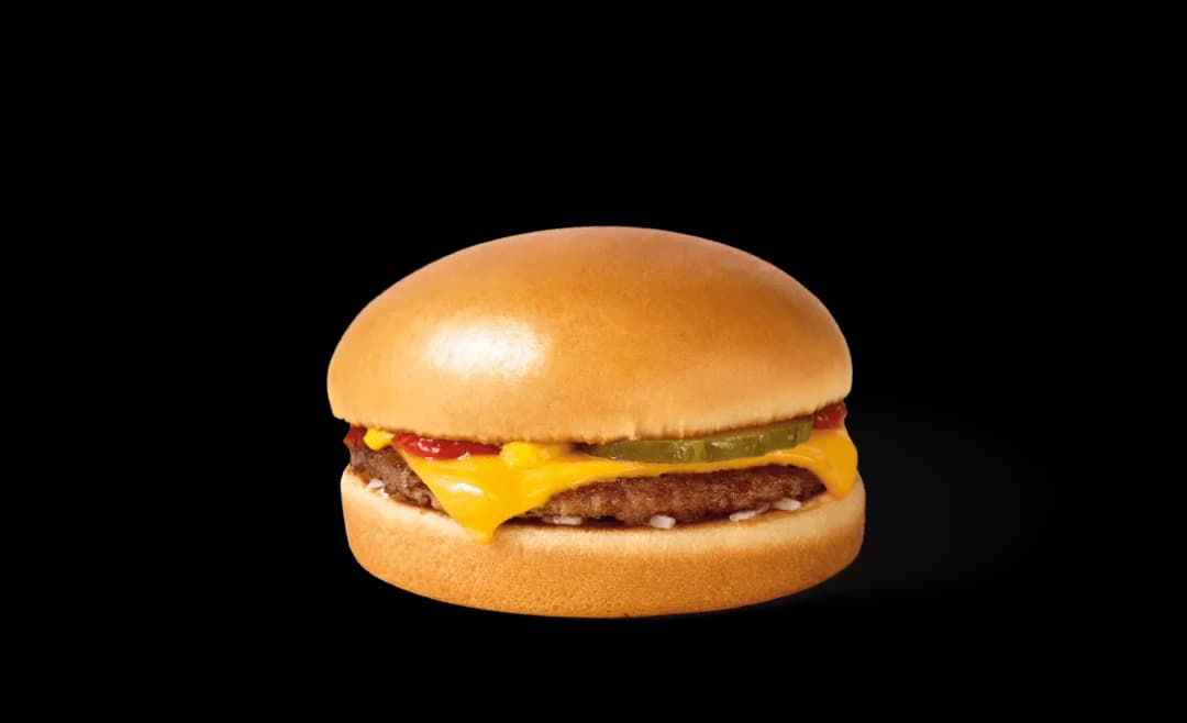 Ile kcal ma cheeseburger z Mc? Poznaj prawdziwą wartość kaloryczną