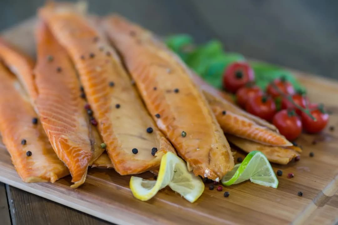 Czy brzuszki z łososia tuczą? Analiza kaloryczności i korzyści zdrowotnych