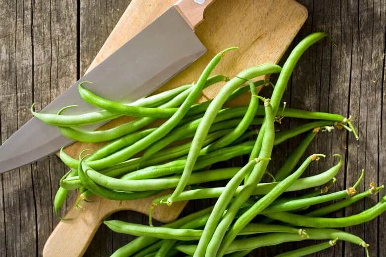 Ile kcal ma fasolka szparagowa? Poznaj jej wartości odżywcze i korzyści zdrowotne