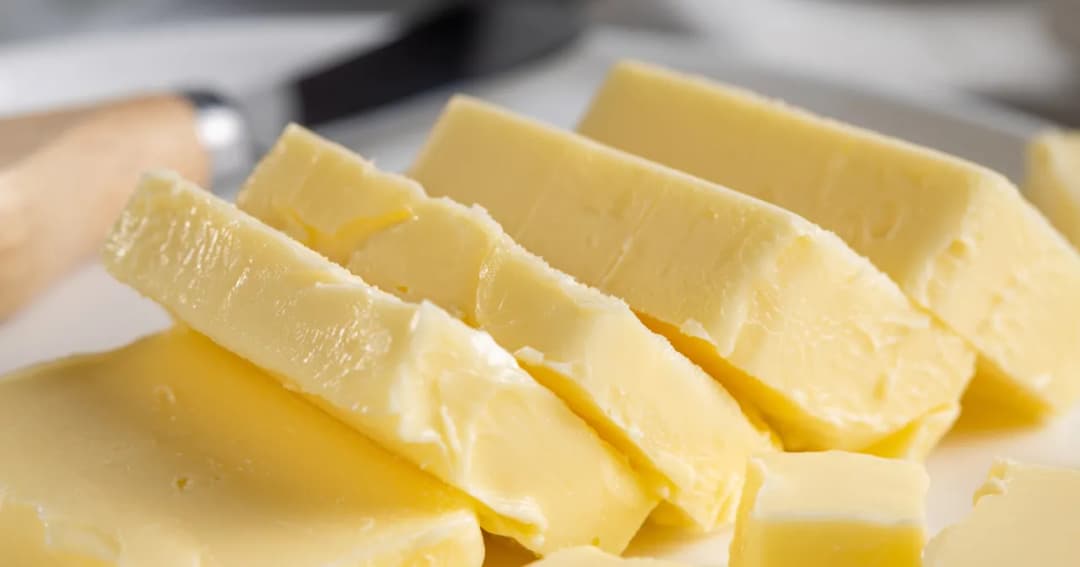 Ile kcal ma masło? Odkryj kaloryczność i zdrowe alternatywy dla masła