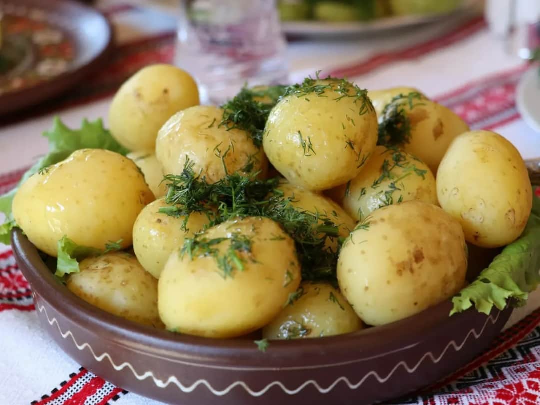 Cała prawda o tym czy ziemniak tuczy: fakty, które zmienią twoje podejście